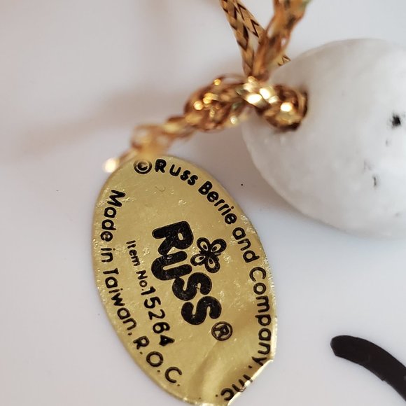 Russ Berrie Bell - Pilgrim Lady with Basket of Apples - Picture 3 of 7